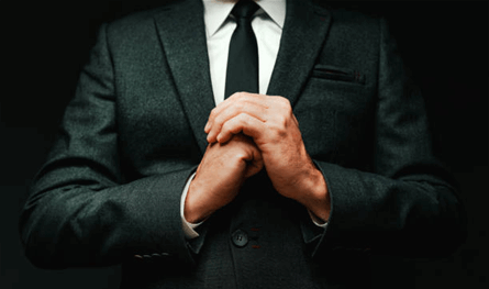 رئيس حزب ما "أكل الضّرب"