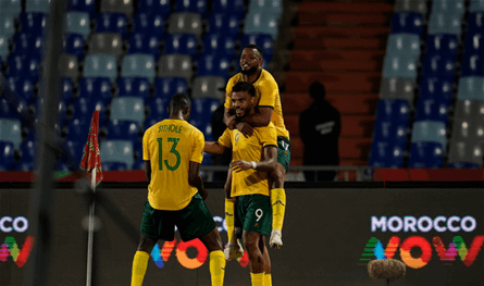 جنوب إفريقيا تفتتح مشوارها الإفريقي بفوز صعب على أنغولا