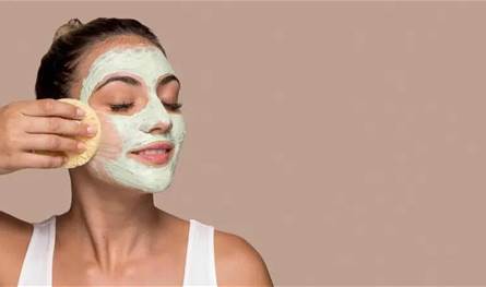 ما لا يخبركِ به خبراء التجميل: عادات تدمّر حاجز البشرة