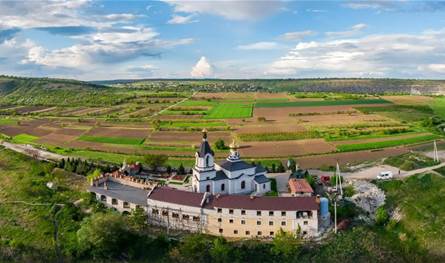 قائمة السعادة 2026: هذه الوجهات تمنح المسافرين فرحًا حقيقيًا