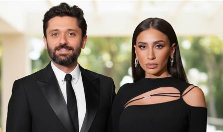 تزامنا مع وجوده مع دينا الشربيني.. كريم محمود عبد العزيز يطلق زوجته غيابيًا!