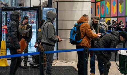 ترامب يشدد سياسة الهجرة ضد طالبي اللجوء