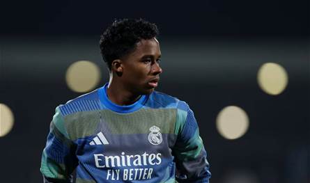 صفقة قصيرة ومثيرة...إندريك ينضم إلى ليون حتى نهاية الموسم