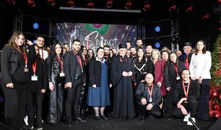 امتدّ على مدى 170 ساعة متواصلة... اختتام الريسيتال الميلادي الأطول في العالم "نرنم عمانوئيل" 