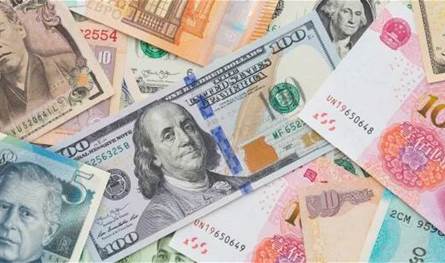 من بين العملات العالمية… أداء "استثنائي" يتفوّق على الدولار واليورو