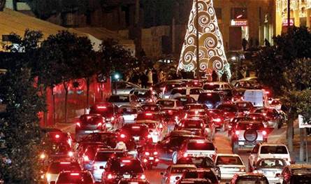 زحمة عيد الميلاد... لماذا ننتظر حتى "آخر لحظة" لإنهاء أمورنا؟