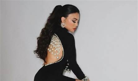 بالفيديو: إطلالة جريئة لهيفاء وهبي في عيد الميلاد