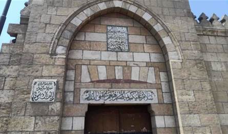 هدم مقبرة أحمد شوقي يثير جدلاً واسعاً في القاهرة… والسلطات توضح