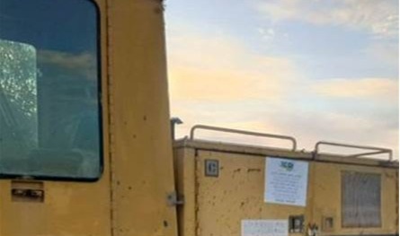 "لبنان 24": طائرتا "درون" إسرائيليتان ألقتا قنابل متفجّرة على بلدة حولا فجراً ما أدى إلى تضرّر "حفارة" وسيارات