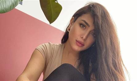 هيا مرعشلي تبهر الجمهور بإطلالة أنثوية راقية (صورة)