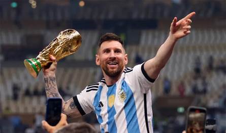 بعد مونديال قطر وألقاب الأندية… ميسي يتربّع على عرش رياضيّي القرن