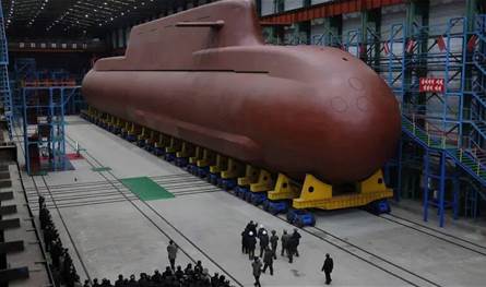 كيم يتفقد مصنع غواصات نووية ورسالة من بوتين تشيد بـ"صداقة لا تُقهر"