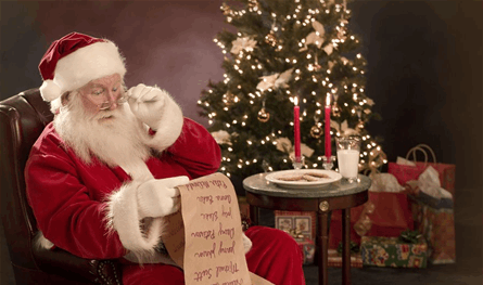 بالصورة.. أصغر "بابا نويل"