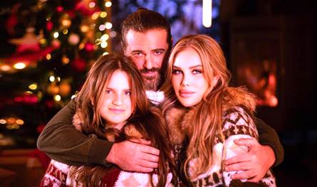 تعرّضت لتعليقات سلبية  أثرت على نفسيتها.. هذا ما كشفته نيكول سابا عن ابنتها (فيديو)