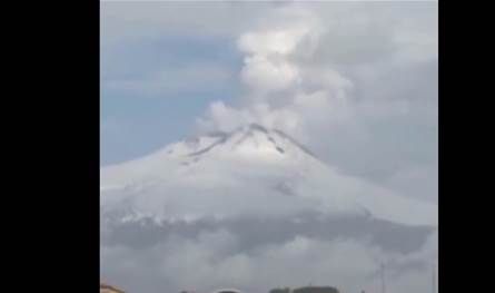 الأكثر نشاطا في أوروبا.. رفع مستوى التأهب في مدينة إيطالية بسبب بركان "إتنا" (فيديو)