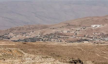 بينهم ضباط برتب عالية... توقيف 12 شخصاً على حدود سوريا مع لبنان