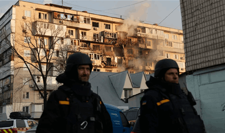 قبل اجتماع ترامب.. هجمات صاروخية روسية على العاصمة الأوكرانية