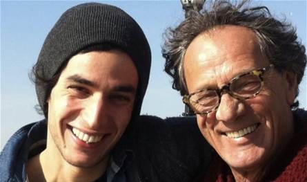 بعد وفاة والده الفنان الكبير... آدم بكري في كلامٍ مُؤثّر: بكير يا عمري انت (صورة)