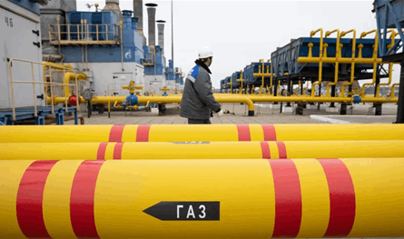 حماية السوق.. روسيا تمدّد حظر تصدير البنزين  