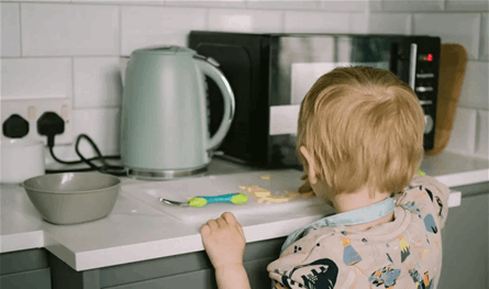 أجهزة صغير داخل المنزل قد تضر بصحة أطفالكم