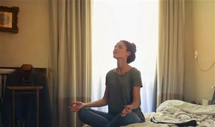 إعادة الشحن العاطفي… عادة يومية تحمي النساء من الاحتراق النفسي