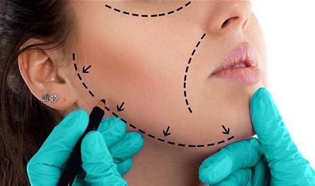 بعدما أطلت في فيديو من داخل أحد المراكز… هل أجرت هذه الممثلة عمليات تجميل؟