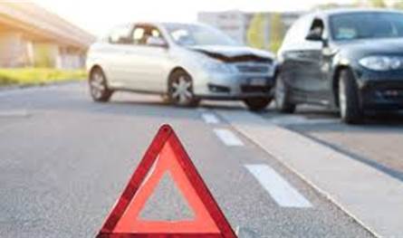 بالفيديو.. حادث سير على طريق جبل الأربعين وإصابة شاب وعائلته