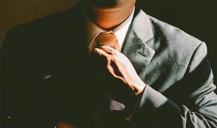 حملة على" المستشار"