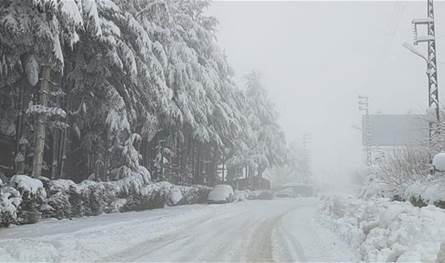 المنخفضات الجوية تتوالى.. وطقس عاصف ومثلج مع بداية العام الجديد