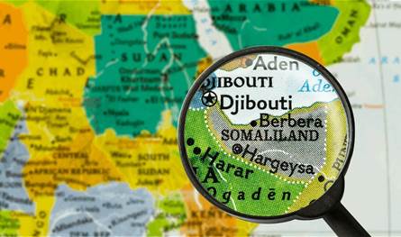 بعد "صوماليلاند".. تقرير أميركي يكشف: على إسرائيل الاعتراف بجنوب اليمن