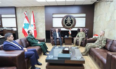 قائد الجيش استقبل السفير الإيراني