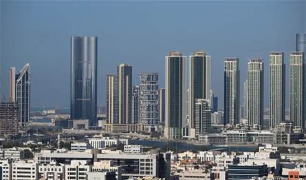 الإمارات ترحل شخصين مطلوبين لروسيا بقضايا احتيال وإرهاب