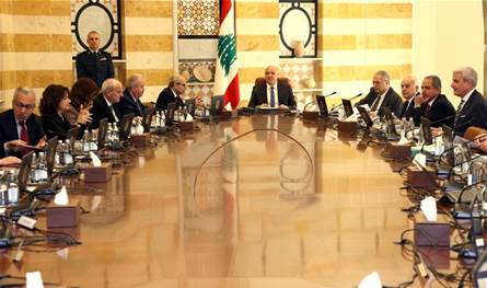 مشروع الفجوة المالية الى البرلمان بعد توقيع عون.. سلام: أفضل الممكن لإستعادة الودائع ووقف الإنهيار