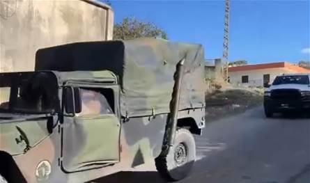 أسلحة من مُخيم عين الحلوة... ماذا تسلّم الجيش اليوم من حركة "فتح"؟