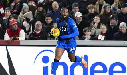 سيمينيو قريب من الانتقال إلى مانشستر سيتي