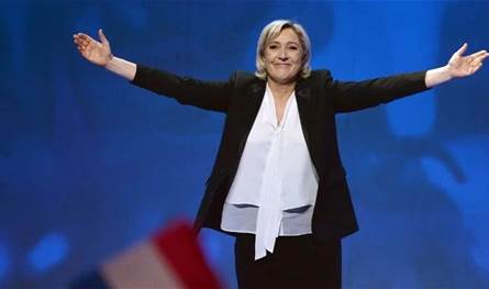 لوبن في جنازة باردو.. وماكرون يترك المقعد فارغاً