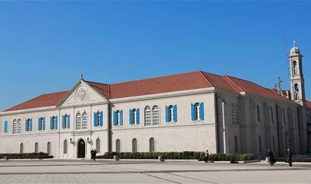 فياض من بكركي: ملتزمون بالقرار 1701 ووقف إطلاق النار جنوب الليطاني