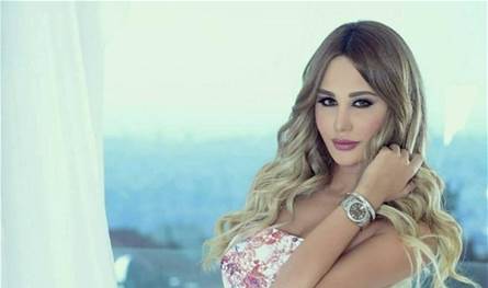 إطلالة عصرية وعملية لداليدا عياش تحظى بإعجاب المتابعين