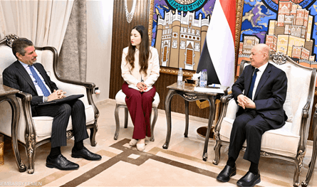 واشنطن تشدد على "أمن اليمن".. تعاون مع العليمي وتحذير من "تهديدات الجنوب"