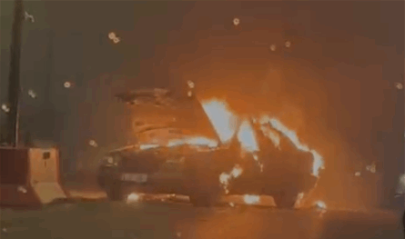 بالفيديو.. احتراق سيارة على طريق ضهر البيدر