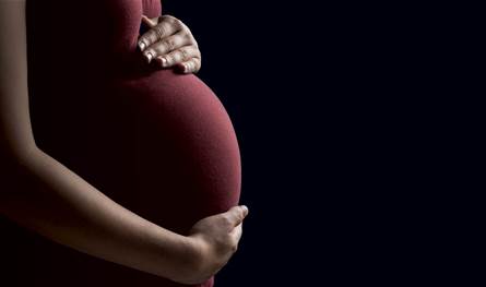 من ضيق التنفس إلى حرقة المعدة… تأثير تمدد الرحم على أعضاء الحامل