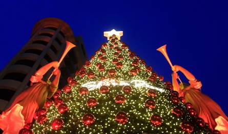 ...ونقترب سنة من نهاية الطريق