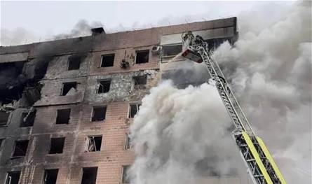 باستخدام طائرات مسيّرة.. قتلى وجرحى باستهداف أوكراني لفندق في مقاطعة خيرسون