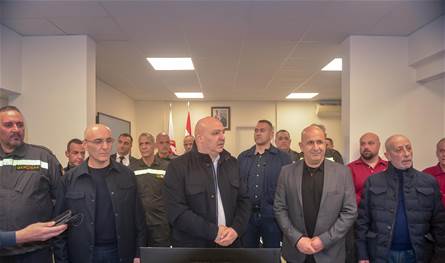 ليلة رأس السنة.. رئيس الجمهورية زار المديرية العامة للدفاع المدني في عين الرمانة