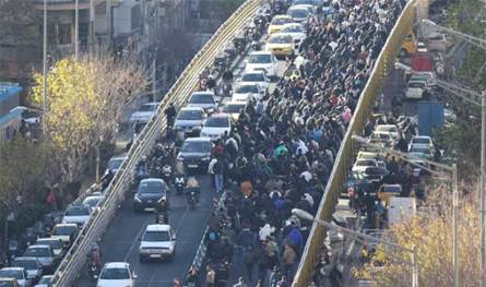 تقرير أميركي: لهذا السبب على واشنطن التدخل في شؤون المعارضة الإيرانية