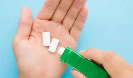  كيف تؤثر عادة مضغ العلكة على العقل؟ دراسة تجيب 