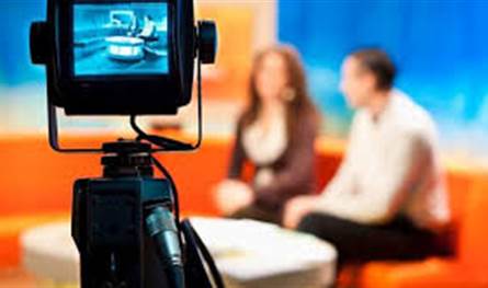 بعد فقدان توأمها.. إعلامية شهيرة حامل مُجددا وهكذا أعلنت الخبر (صورة)