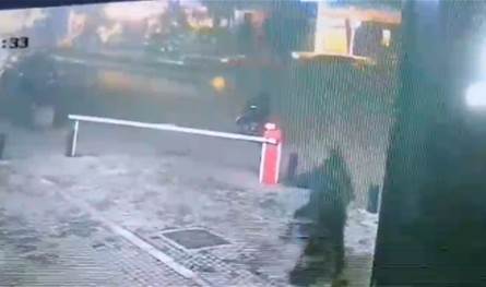 في طرابلس.. سرقا دراجة نارية لعامل دليفري ولاذا بالفرار