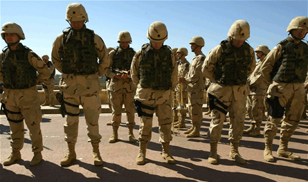 بعد التهديدات المتبادلة بين واشنطن وطهران.. "لا تغيير" في انتشار القوات الأميركية