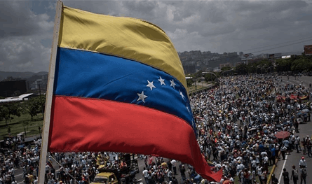 وزير الدفاع الفنزويلي: هناك تنسيق للدفاع عن الأراضي الفنزويلية 